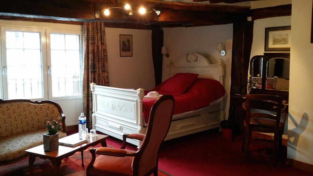 Les Trois Cheminees Chambres D'Hotes Livarot-Pays-d'Auge Екстер'єр фото